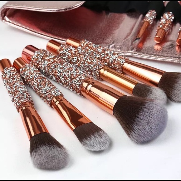 Other - 🆕10 piece make up brush set